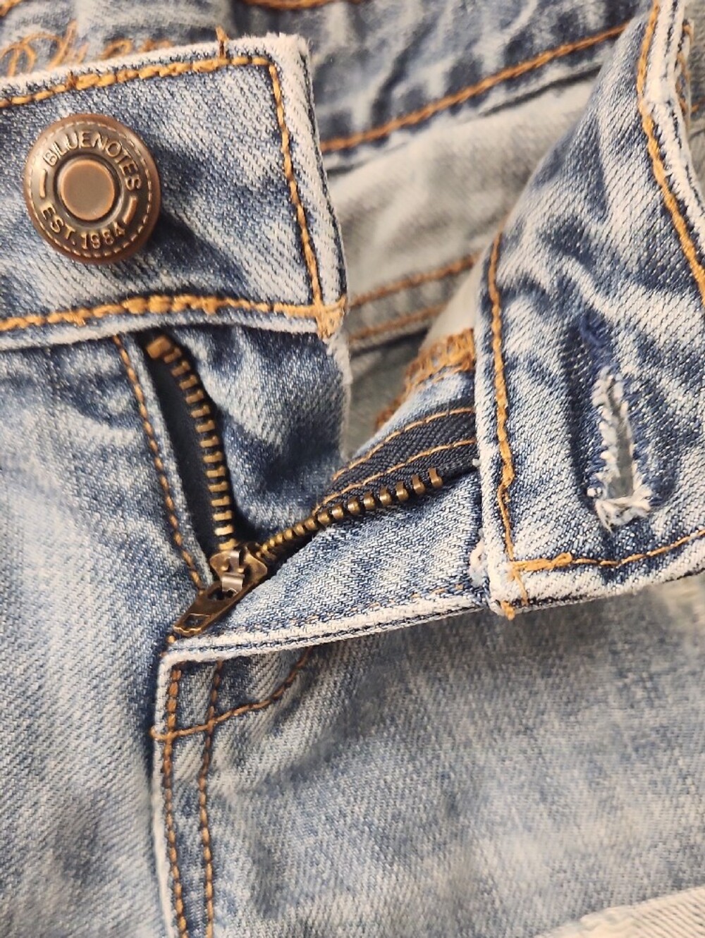 Bluenotes Light Blue Rolled-Hem Denim Shorts - Picture 5 of 6